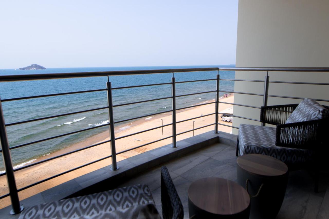 Hotel Sunbird Waterfront Salima Exterior foto